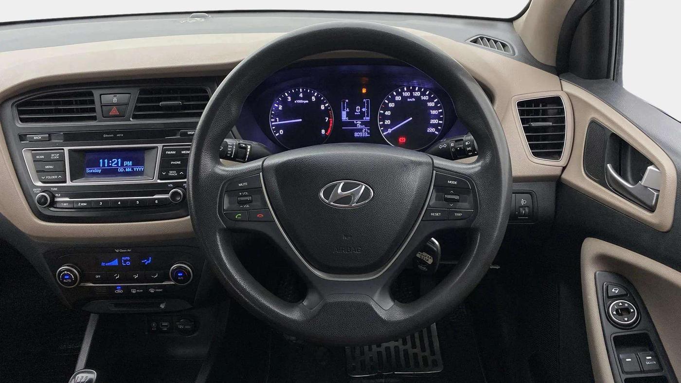 2016 Hyundai Elite i20 SPORTZ 1.2, Petrol, Manual, 80,880 km, Steering Wheel Close Up
