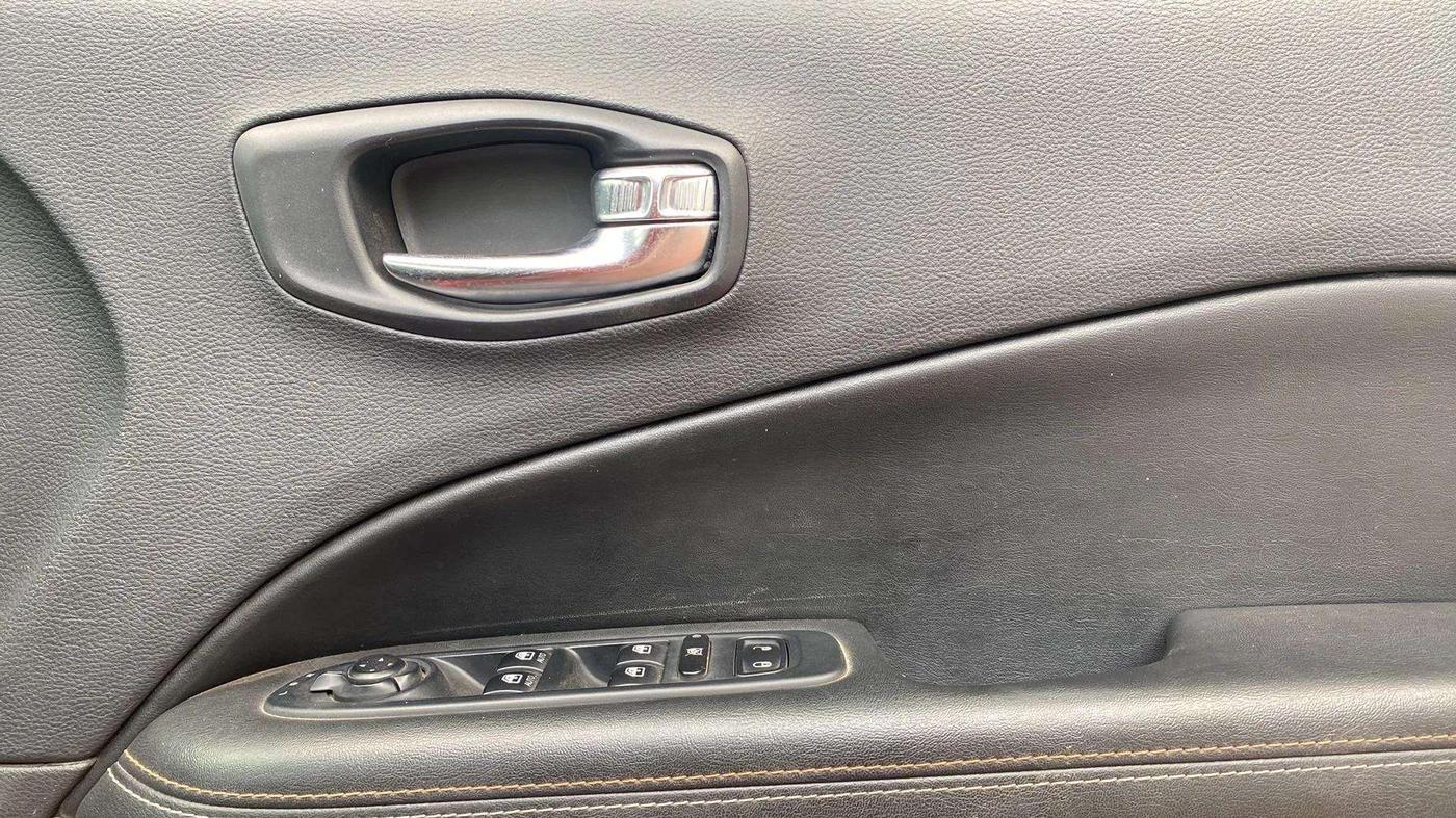 2019 Jeep Compass SPORT PLUS 1.4 PETROL, Petrol, Manual, 33,816 km, Driver Side Door Panels Control