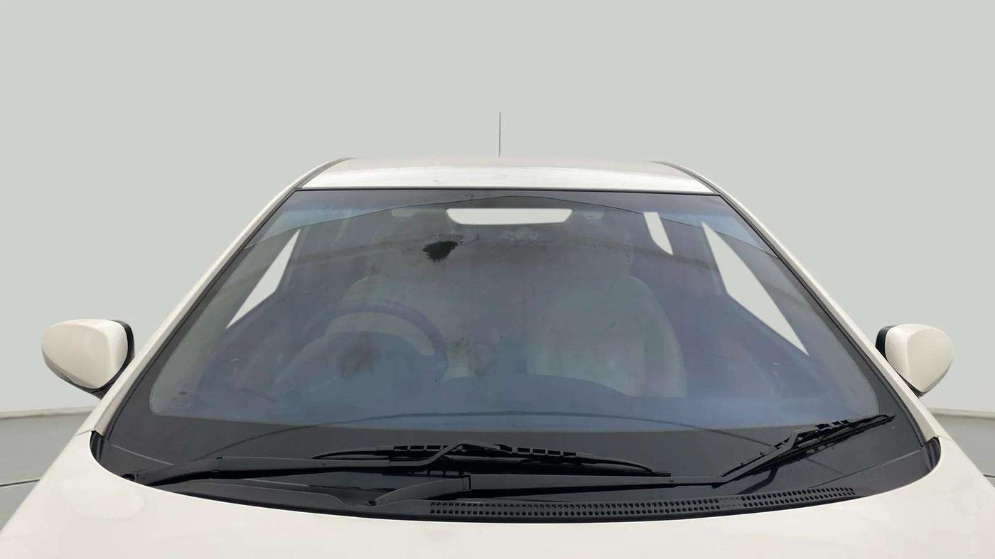 2014 Hyundai Verna FLUIDIC 1.6 VTVT SX, Petrol, Manual, 64,218 km, Front Windshield