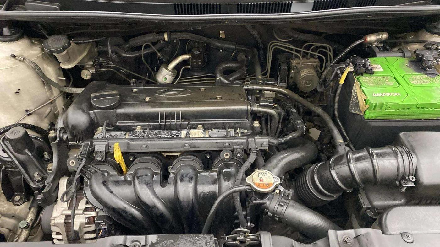 2014 Hyundai Verna FLUIDIC 1.6 VTVT SX, Petrol, Manual, 64,218 km, Engine View