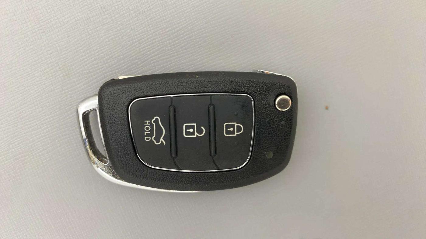 2014 Hyundai Verna FLUIDIC 1.6 VTVT SX, Petrol, Manual, 64,218 km, Key Close Up