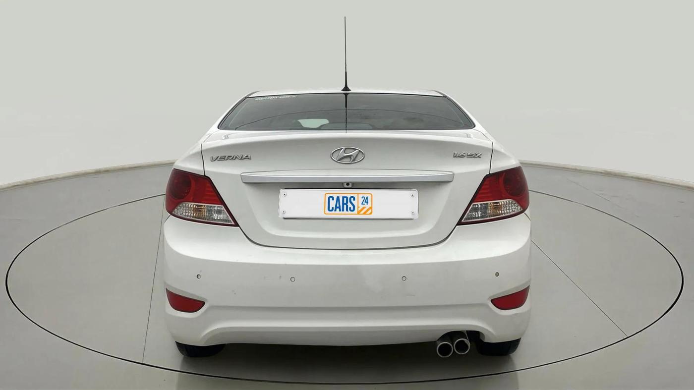 2014 Hyundai Verna FLUIDIC 1.6 VTVT SX, Petrol, Manual, 64,218 km, Back/Rear