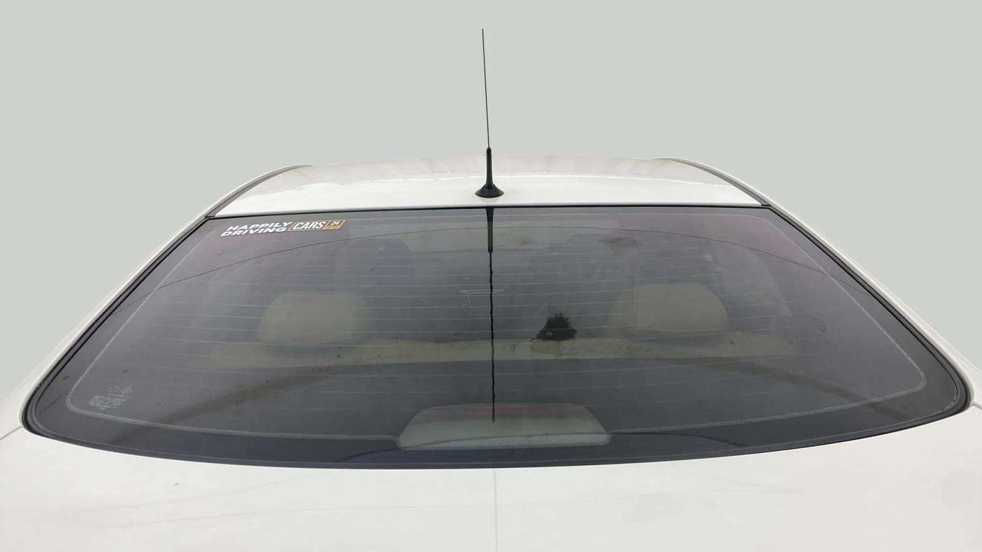 2014 Hyundai Verna FLUIDIC 1.6 VTVT SX, Petrol, Manual, 64,218 km, Rear Windshield