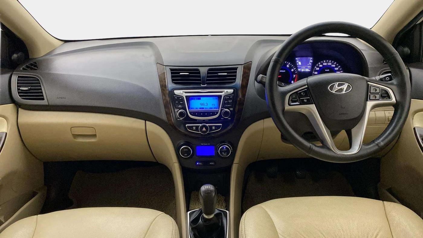2014 Hyundai Verna FLUIDIC 1.6 VTVT SX, Petrol, Manual, 64,218 km, Dashboard