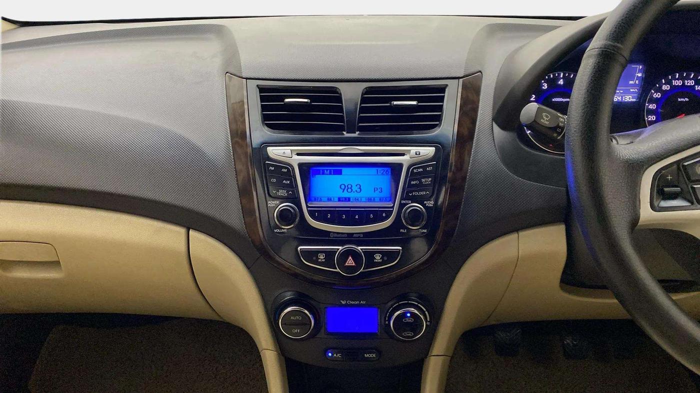 2014 Hyundai Verna FLUIDIC 1.6 VTVT SX, Petrol, Manual, 64,218 km, Air Conditioner