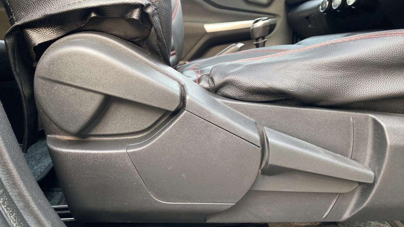 2022 Nissan MAGNITE XV PREMIUM, Petrol, Manual, 54,813 km, Driver Side Adjustment Panel