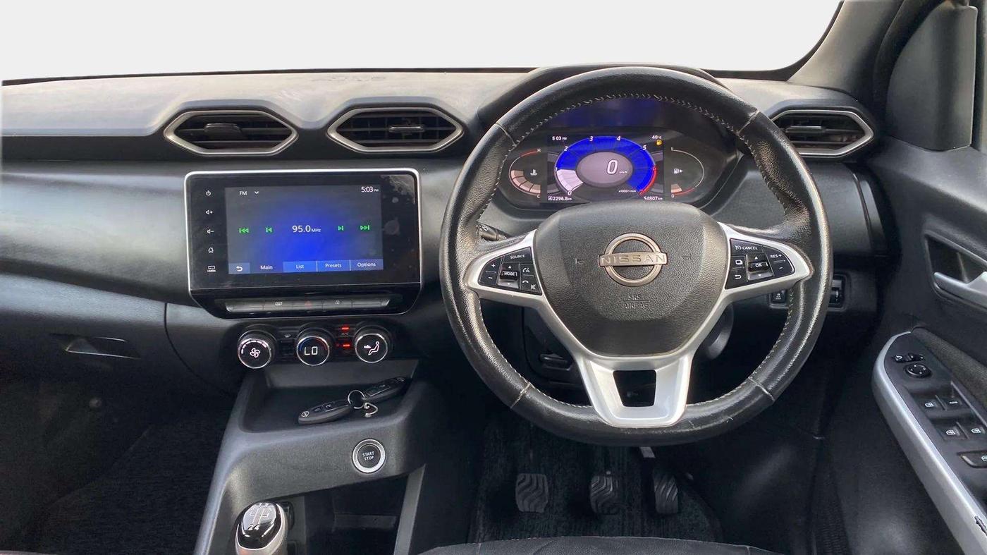 2022 Nissan MAGNITE XV PREMIUM, Petrol, Manual, 54,813 km, Steering Wheel Close Up