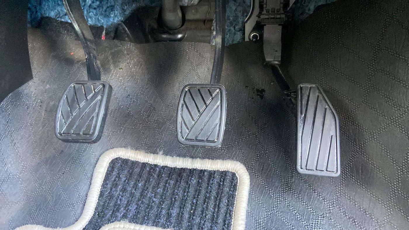 2024 Maruti Swift ZXi, Petrol, Manual, 9,220 km, Pedals