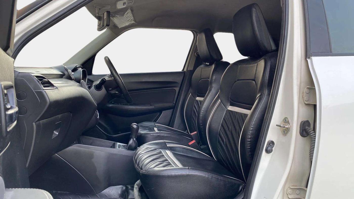 2021 Maruti Swift VXI, Petrol, Manual, 89,291 km, Right Side Front Door Cabin