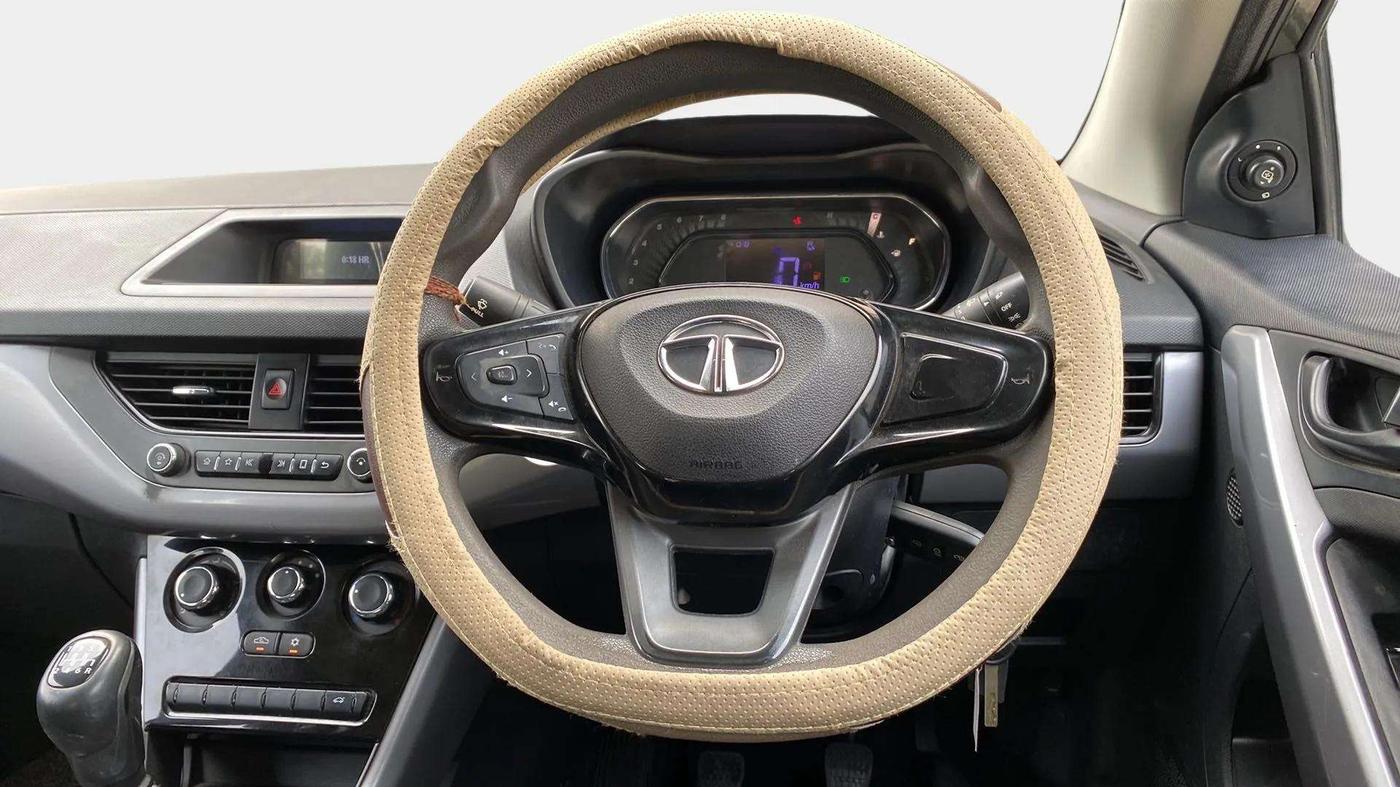 2020 Tata NEXON XM SUNROOF PETROL, Petrol, Manual, 85,102 km, Steering Wheel Close Up