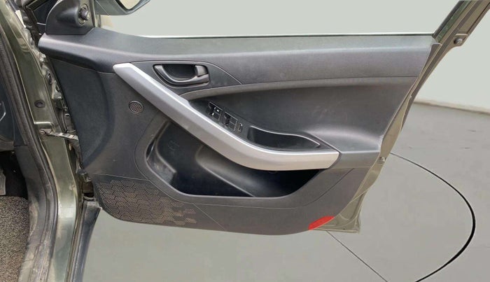 2020 Tata NEXON XM SUNROOF PETROL, Petrol, Manual, 85,044 km, Driver Side Door Panels Control