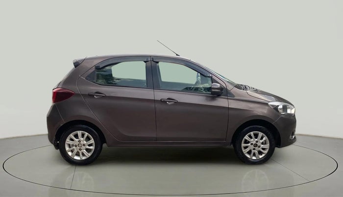 2017 Tata Tiago XZ(O) PETROL, Petrol, Manual, 90,888 km, Right Side View