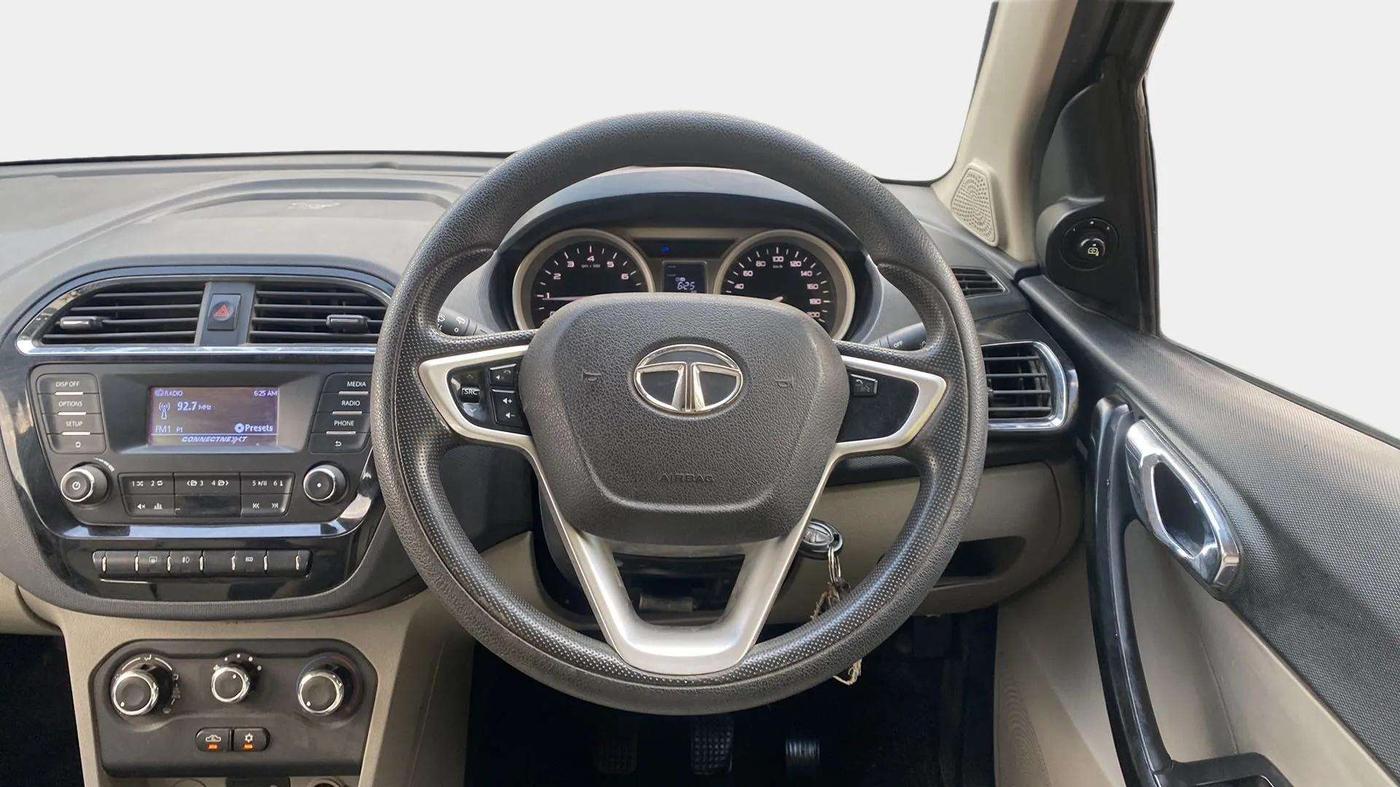 2017 Tata Tiago XZ(O) PETROL, Petrol, Manual, 90,895 km, Steering Wheel Close Up