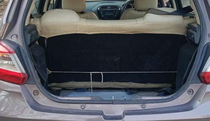 2017 Tata Tiago XZ(O) PETROL, Petrol, Manual, 90,888 km, Dicky (Boot door) - Parcel tray missing