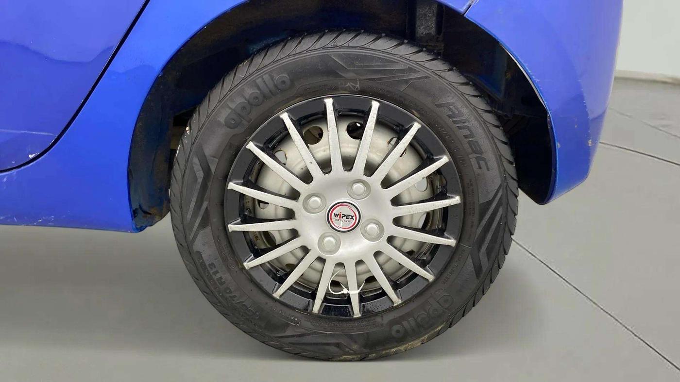 2017 Hyundai Eon ERA +, Petrol, Manual, 43,292 km, Left Rear Wheel