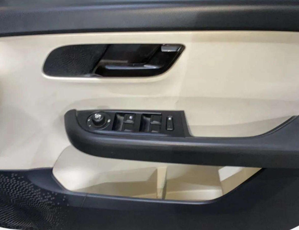 2021 Tata ALTROZ XM PLUS PETROL, Petrol, Manual, 13,923 km, Driver Side Door Panels Control