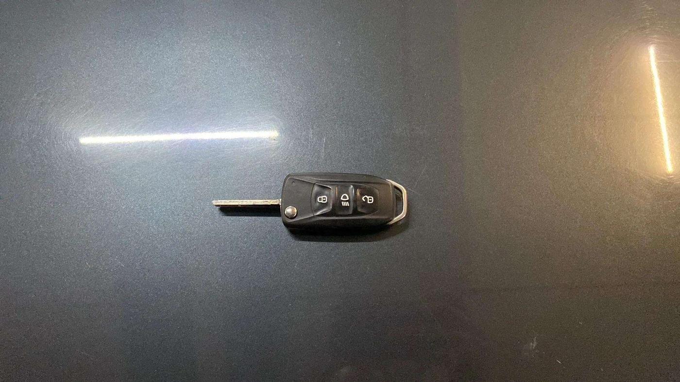 2021 Tata ALTROZ XM PLUS PETROL, Petrol, Manual, 13,923 km, Key Close Up