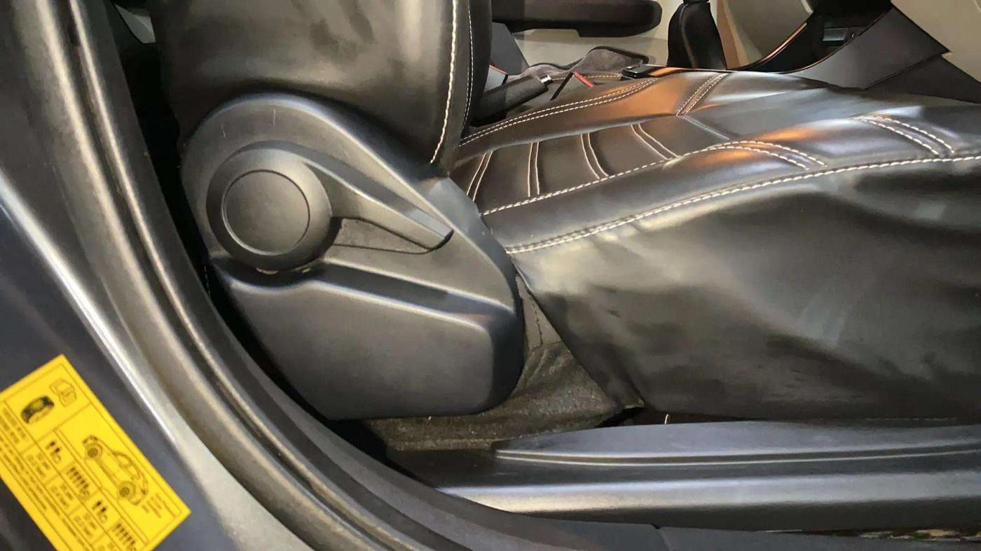 2021 Tata ALTROZ XM PLUS PETROL, Petrol, Manual, 13,923 km, Driver Side Adjustment Panel