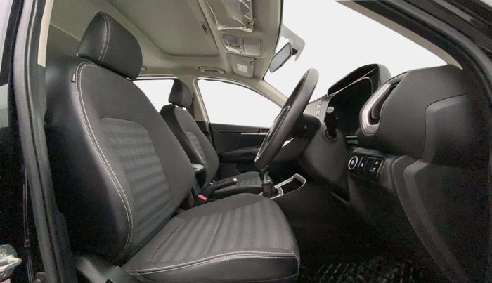 2023 KIA SONET HTK PLUS 1.0 IMT, Petrol, Manual, 26,733 km, Right Side Front Door Cabin