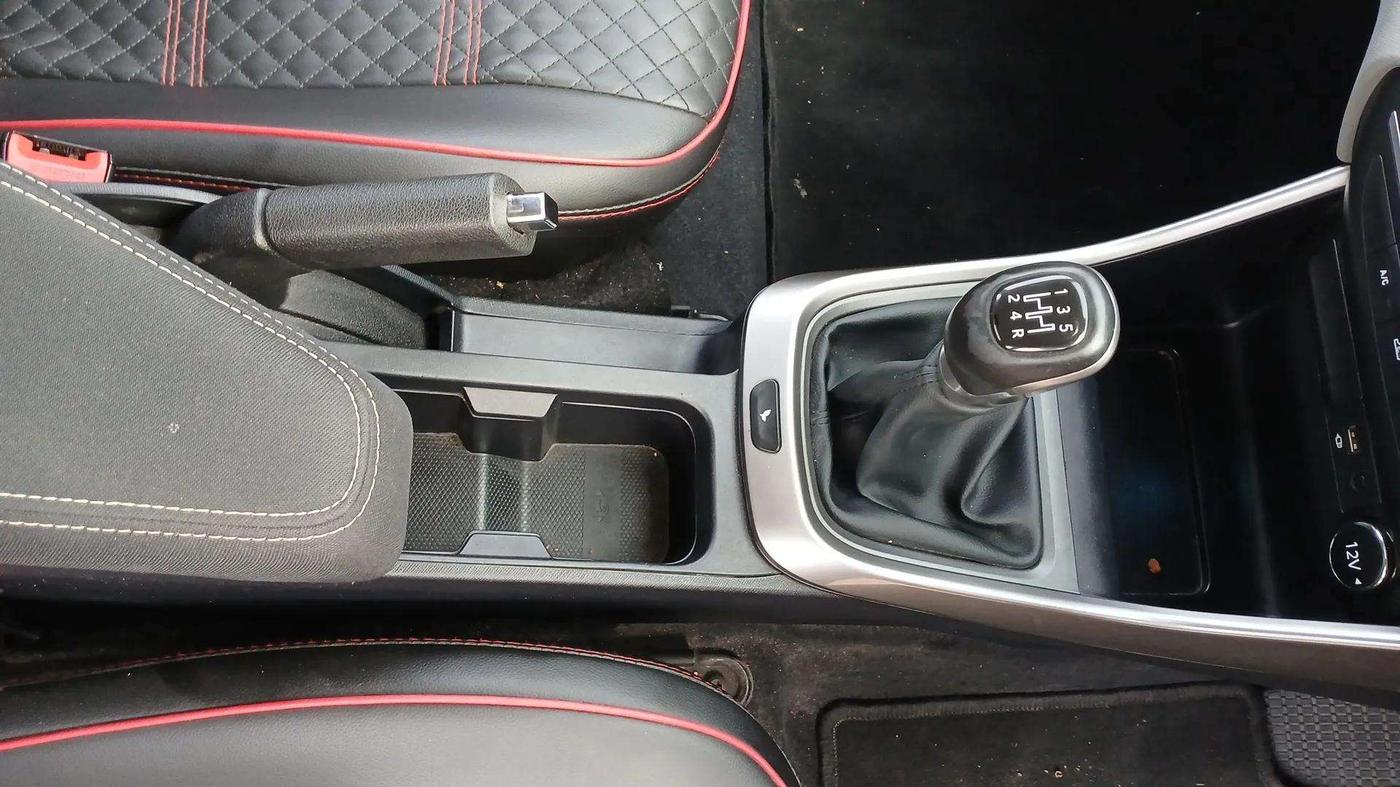 2021 Tata ALTROZ XZ PETROL, Petrol, Manual, 27,543 km, Gear Lever