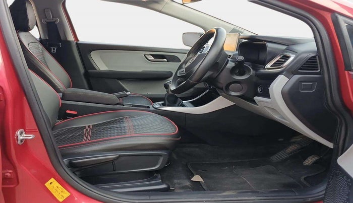 2021 Tata ALTROZ XZ PETROL, Petrol, Manual, 27,543 km, Right Side Front Door Cabin