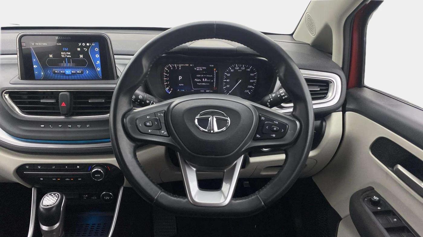 2021 Tata ALTROZ XZ PETROL, Petrol, Manual, 27,543 km, Steering Wheel Close Up