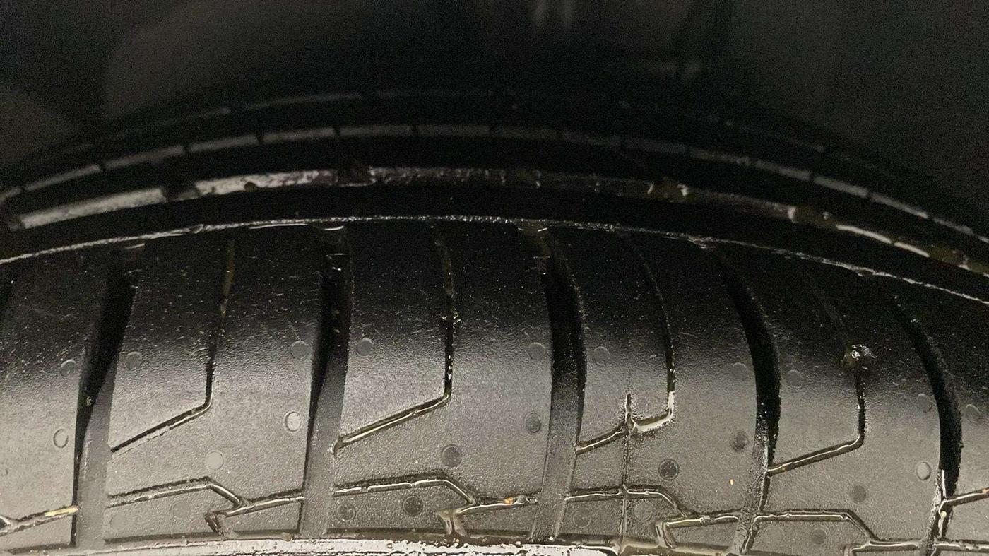 2018 Ford Ecosport TITANIUM + 1.5L PETROL, Petrol, Manual, 67,793 km, Left Front Tyre Tread