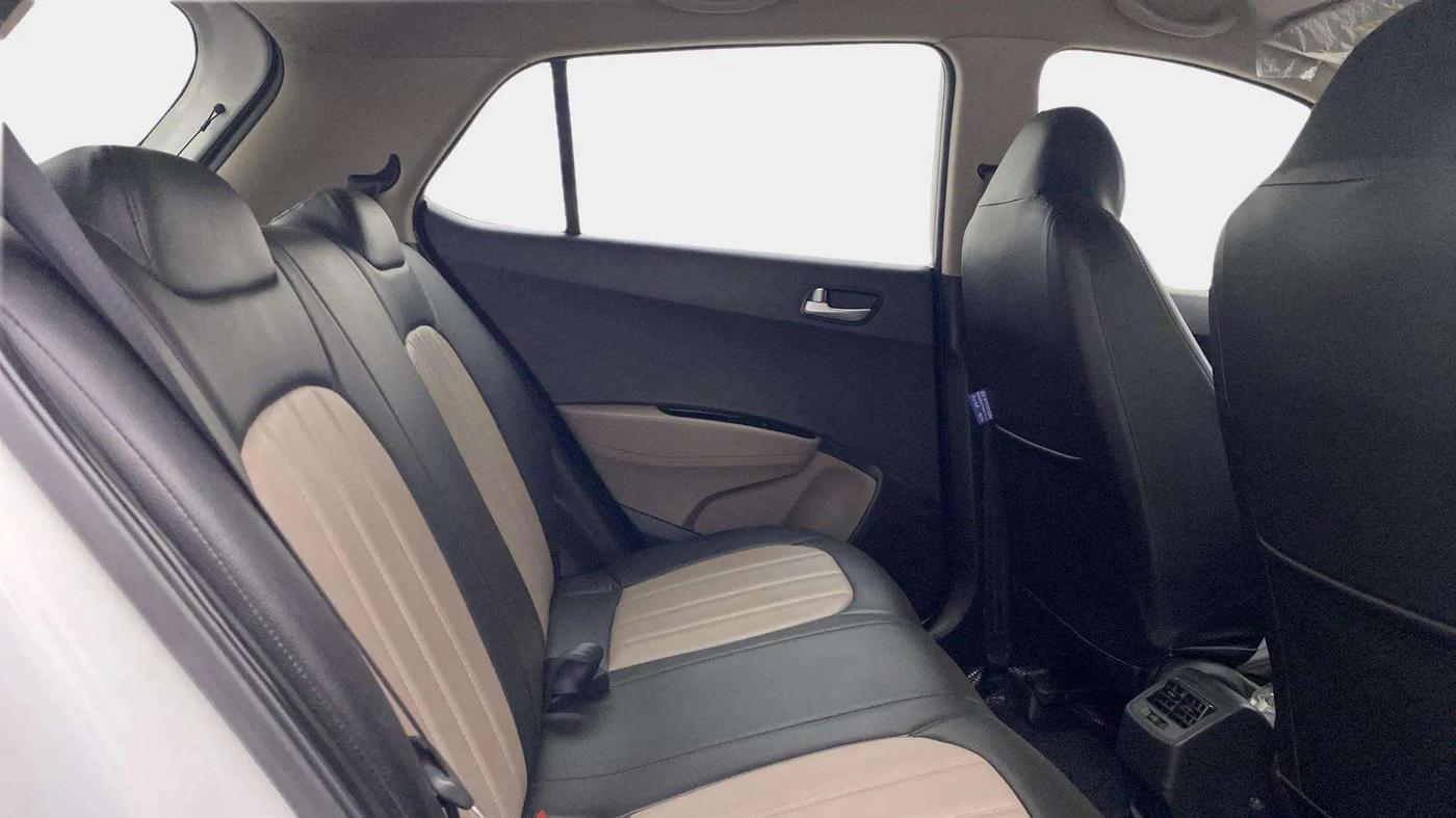 2018 Hyundai Grand i10 SPORTZ 1.2 KAPPA VTVT, Petrol, Manual, 15,535 km, Right Side Rear Door Cabin