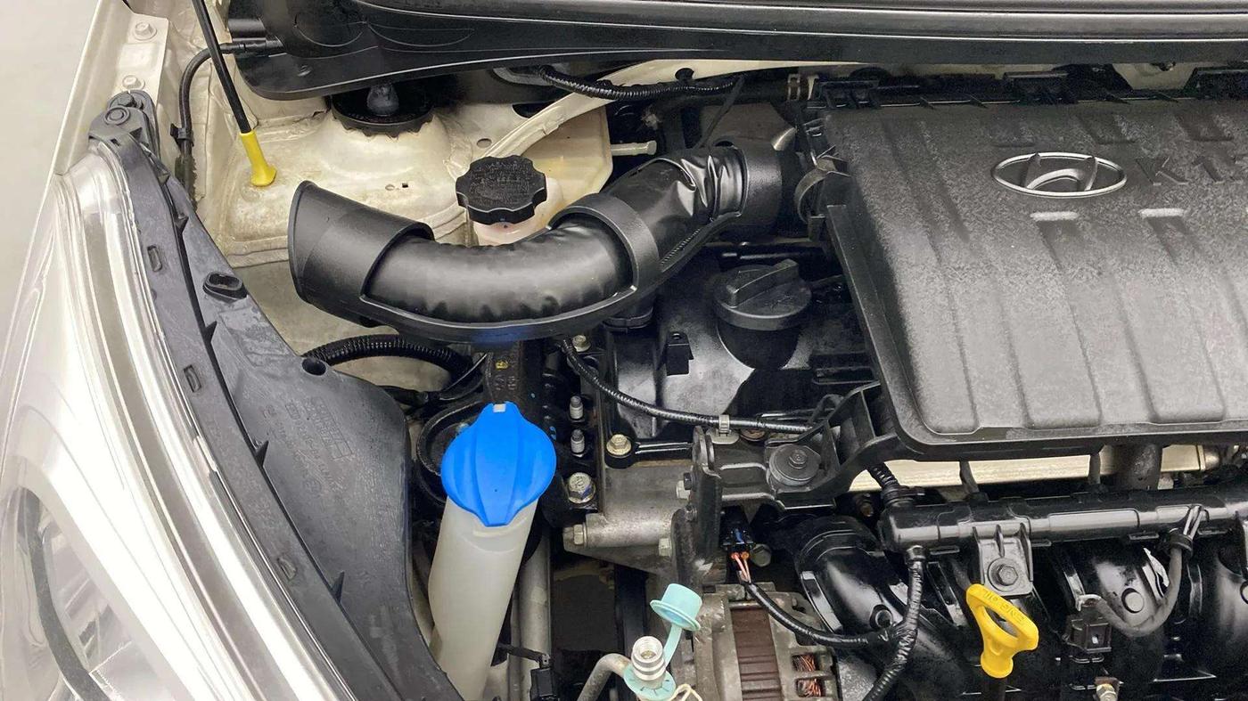 2018 Hyundai Grand i10 SPORTZ 1.2 KAPPA VTVT, Petrol, Manual, 15,535 km, Engine View - Right