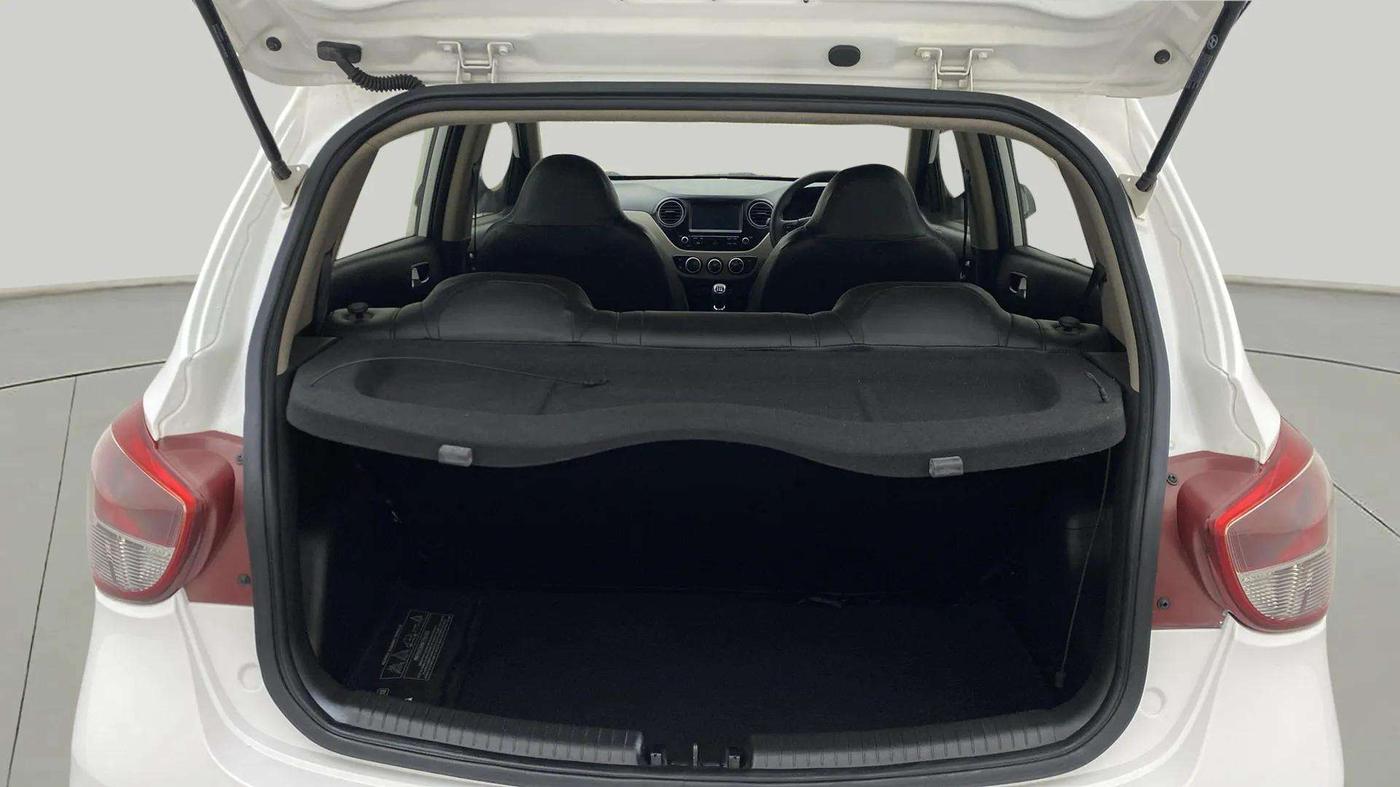 2018 Hyundai Grand i10 SPORTZ 1.2 KAPPA VTVT, Petrol, Manual, 15,535 km, Boot Open Zoomed View