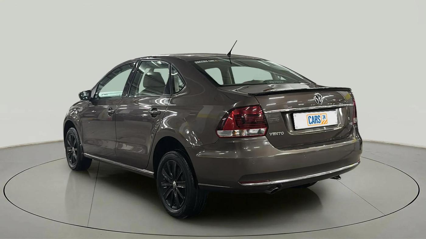 2016 Volkswagen Vento HIGHLINE PETROL AT, Petrol, Automatic, 35,712 km, Left Back Diagonal