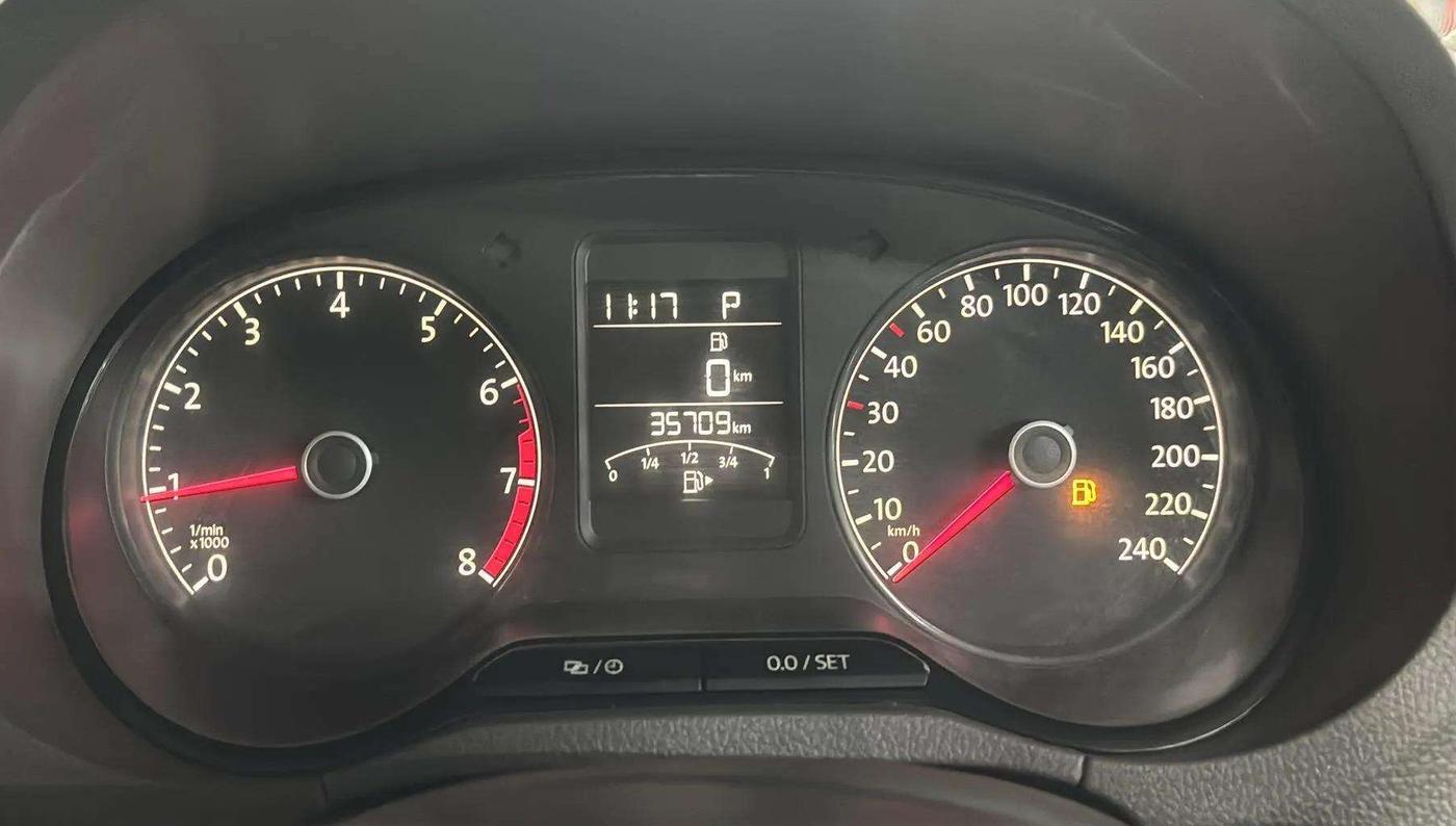 2016 Volkswagen Vento HIGHLINE PETROL AT, Petrol, Automatic, 35,712 km, Odometer Image