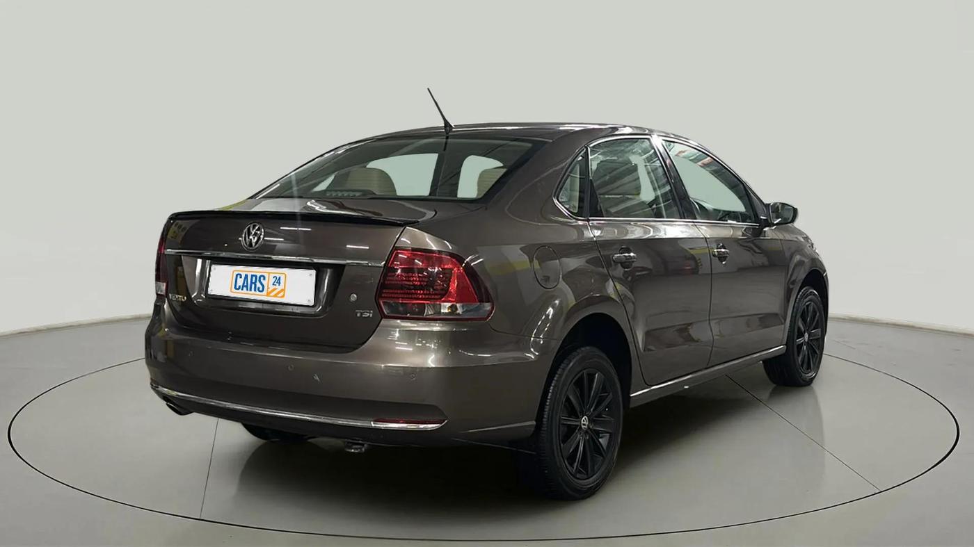 2016 Volkswagen Vento HIGHLINE PETROL AT, Petrol, Automatic, 35,712 km, Right Back Diagonal