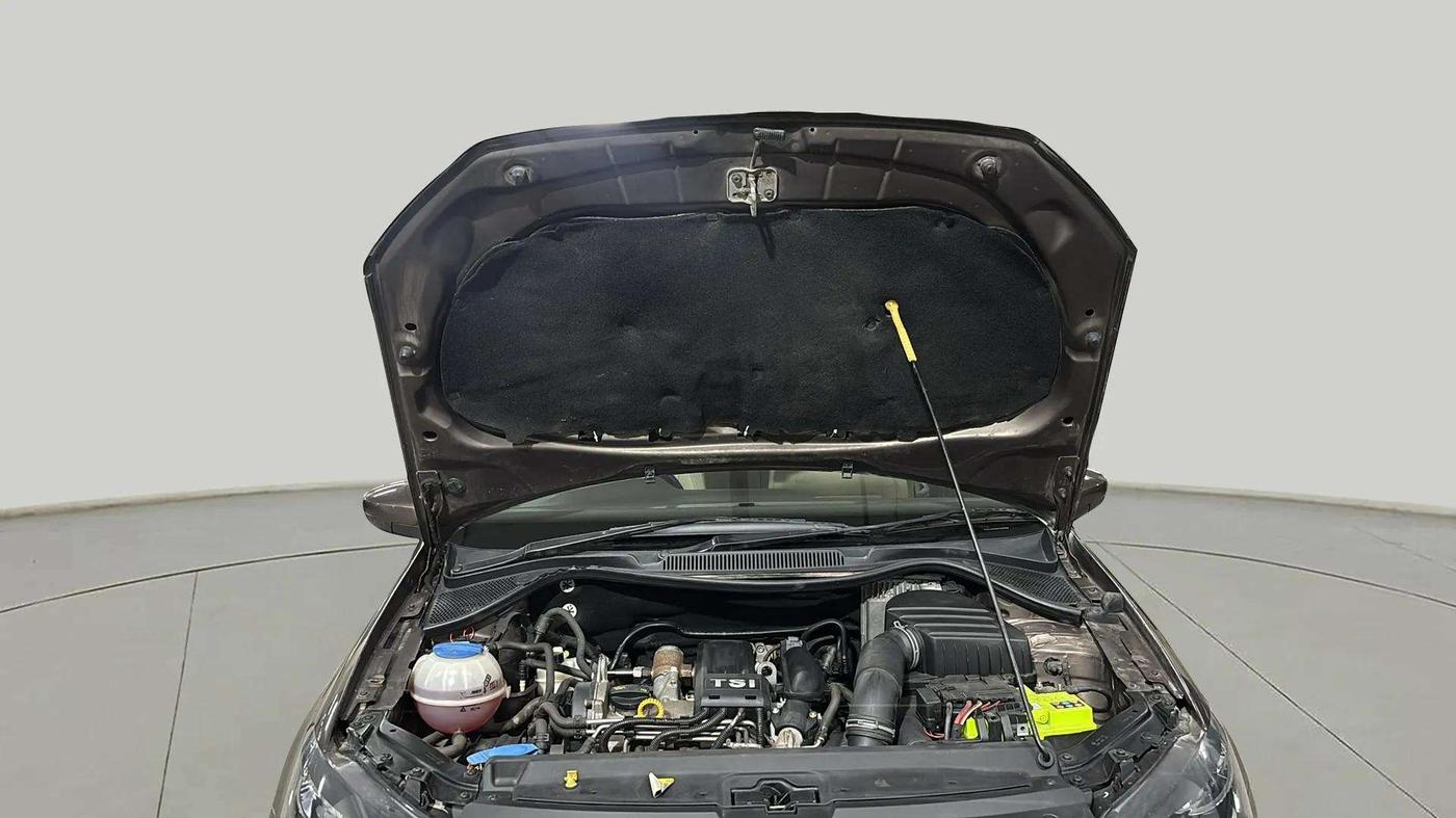 2016 Volkswagen Vento HIGHLINE PETROL AT, Petrol, Automatic, 35,712 km, Open Bonet