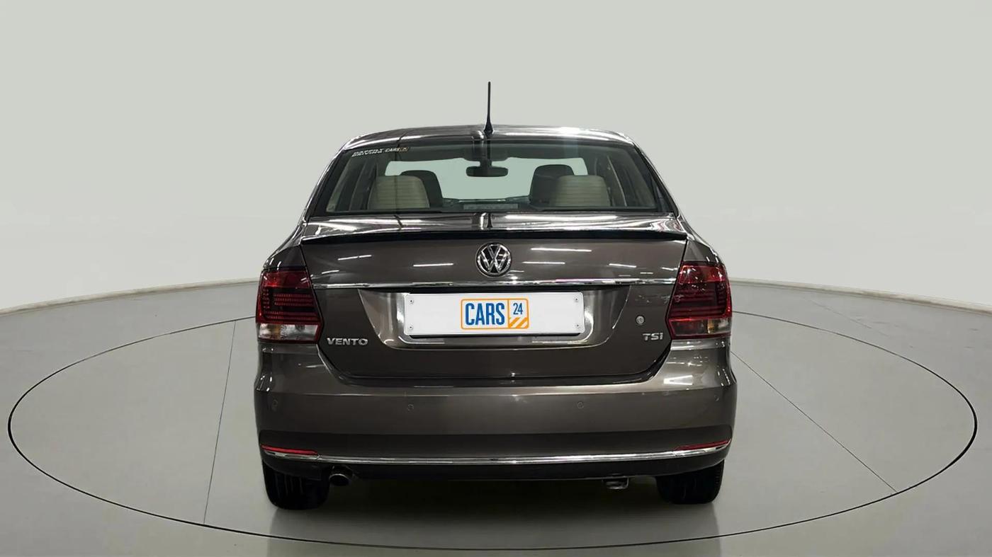 2016 Volkswagen Vento HIGHLINE PETROL AT, Petrol, Automatic, 35,712 km, Back/Rear