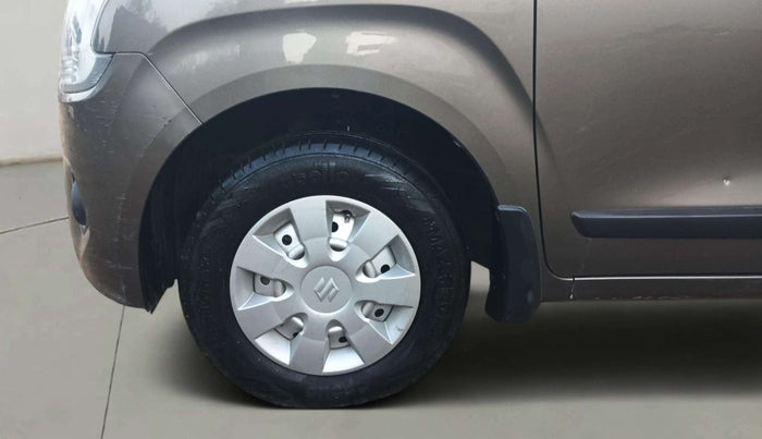 2021 Maruti New Wagon-R LXI CNG 1.0, CNG, Manual, 1,43,760 km, Left Front Wheel