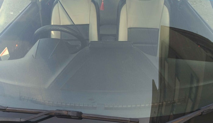 2021 Maruti New Wagon-R LXI CNG 1.0, CNG, Manual, 1,43,760 km, Front windshield - Minor damage