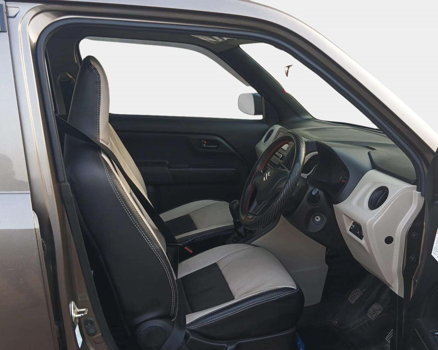 2021 Maruti New Wagon-R LXI CNG 1.0, CNG, Manual, 1,43,760 km, Right Side Front Door Cabin