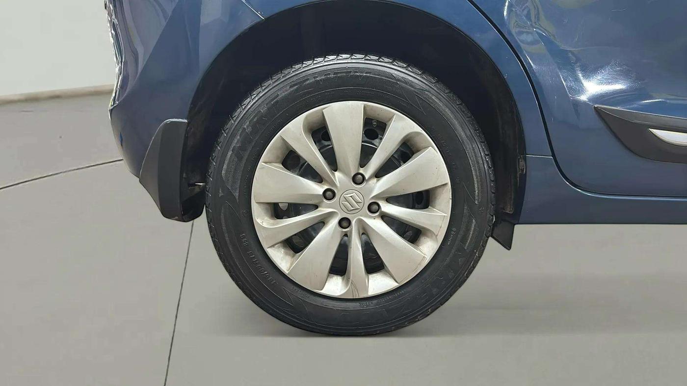 2016 Maruti Baleno DELTA PETROL 1.2, Petrol, Manual, 48,469 km, Right Rear Wheel