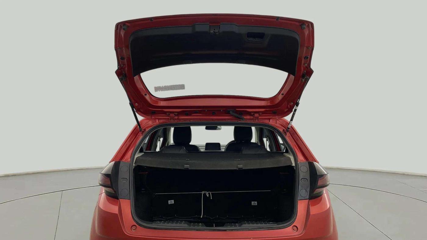 2023 Tata ALTROZ XM PLUS SUNROOF, Petrol, Manual, 14,914 km, Boot Door Open