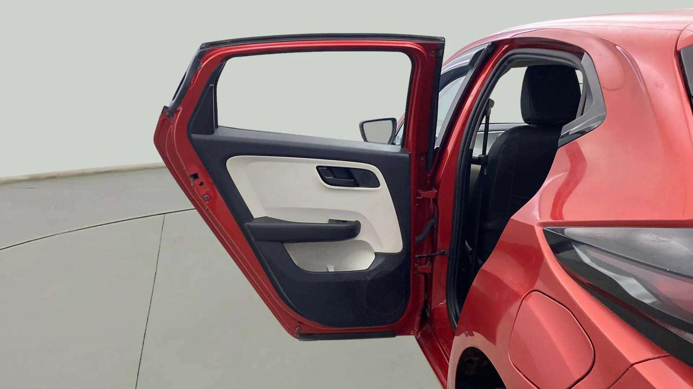 2023 Tata ALTROZ XM PLUS SUNROOF, Petrol, Manual, 14,914 km, LHS Rear Door