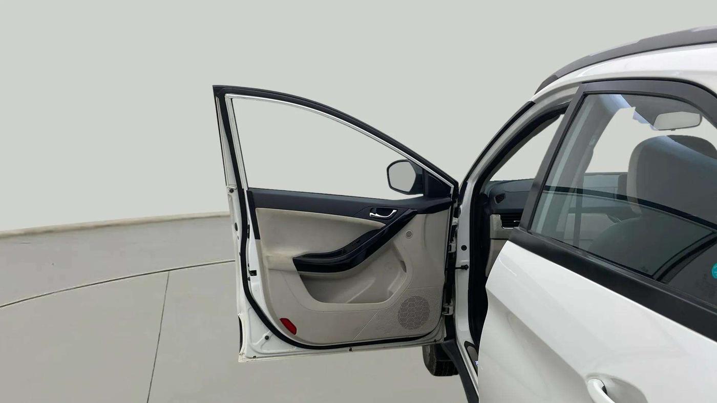 2023 Tata NEXON XZA PLUS SUNROOF PETROL, Petrol, Automatic, 22,759 km, LHS Front Door
