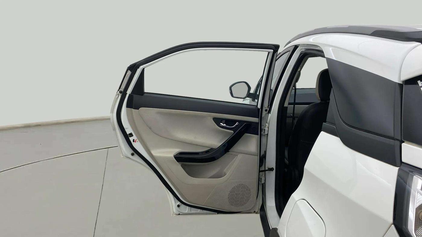 2023 Tata NEXON XZA PLUS SUNROOF PETROL, Petrol, Automatic, 22,759 km, LHS Rear Door