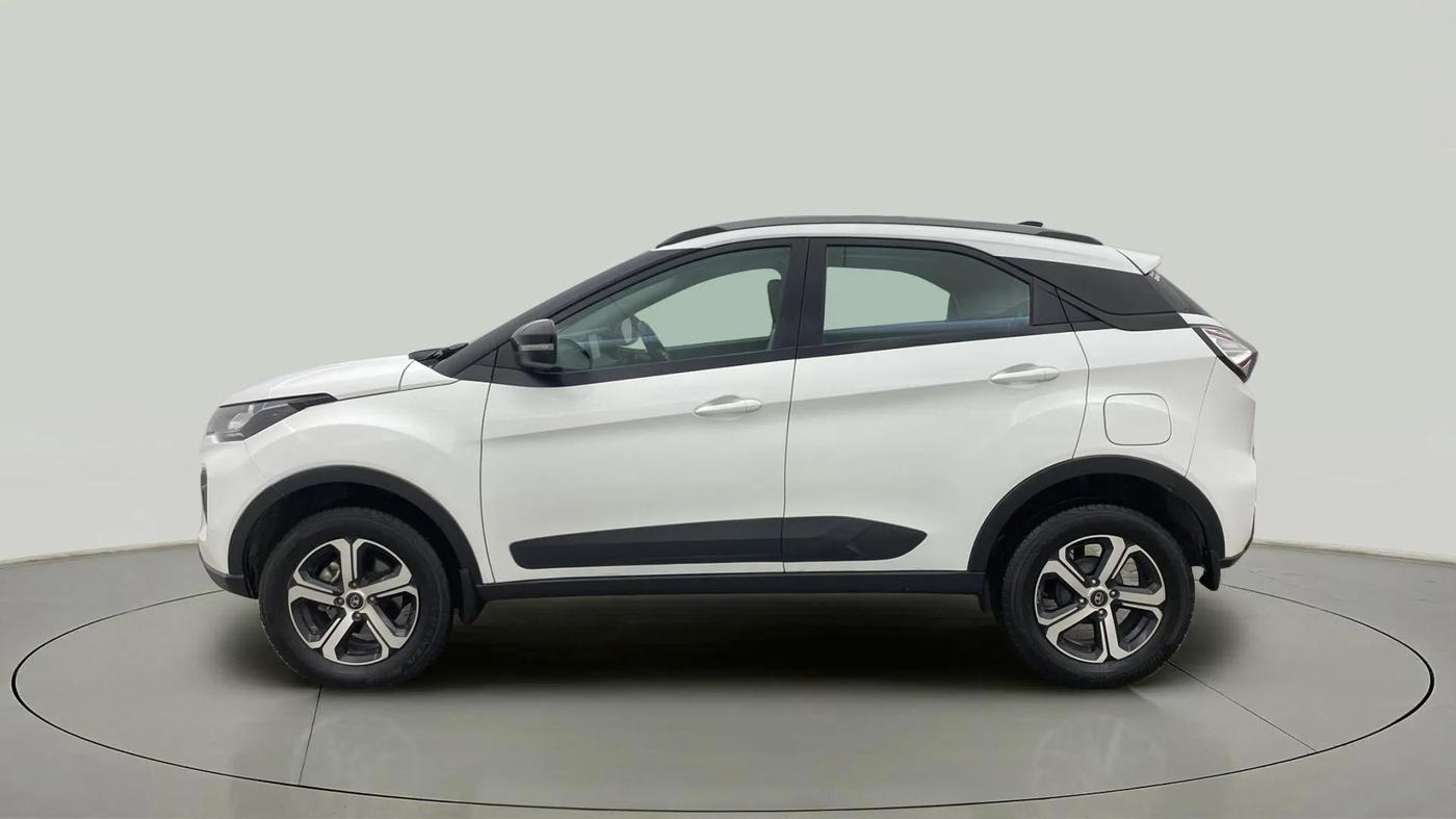 2023 Tata NEXON XZA PLUS SUNROOF PETROL, Petrol, Automatic, 22,759 km, Left Side