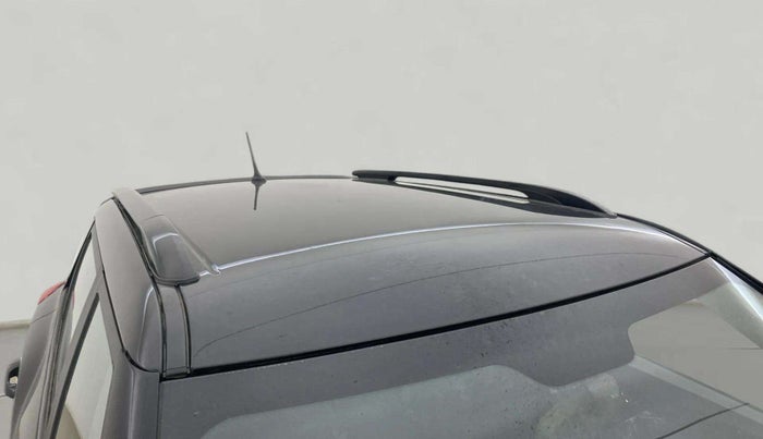 2020 Mahindra XUV300 W6 1.2 PETROL, Petrol, Manual, 62,206 km, Roof