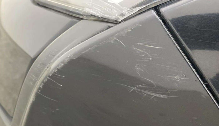 2020 Mahindra XUV300 W6 1.2 PETROL, Petrol, Manual, 62,206 km, Front bumper - Minor scratches