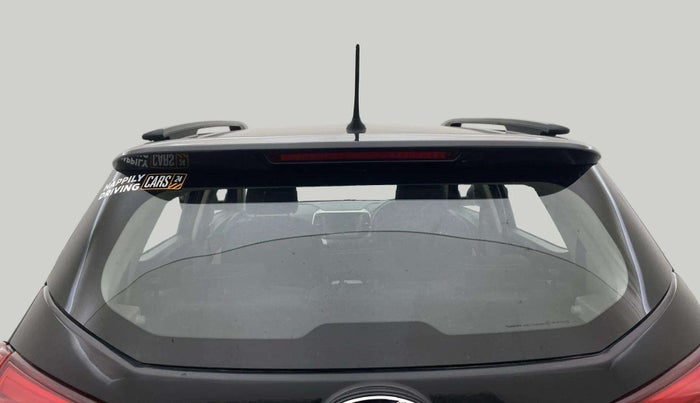 2020 Mahindra XUV300 W6 1.2 PETROL, Petrol, Manual, 62,206 km, Rear Windshield
