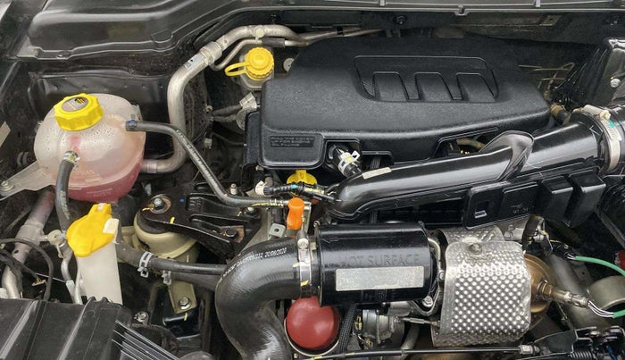 2020 Mahindra XUV300 W6 1.2 PETROL, Petrol, Manual, 62,206 km, Engine View - Right