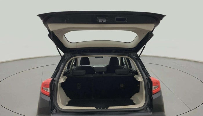2020 Mahindra XUV300 W6 1.2 PETROL, Petrol, Manual, 62,206 km, Boot Door Open