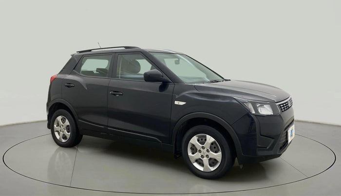 2020 Mahindra XUV300 W6 1.2 PETROL, Petrol, Manual, 62,206 km, Right Front Diagonal